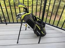 Top Flite Jr Golf Club Set of 4 Clubs Hybrid, 7 Iron, Putter, SW & Bag RH